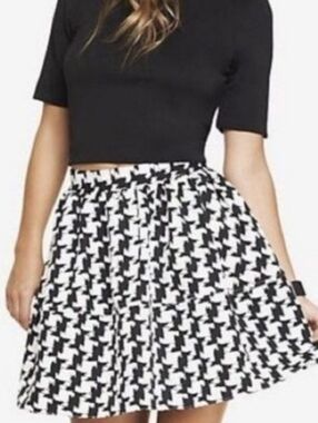 Express Houndstooth Skater Mini Skirt Black White Size 6